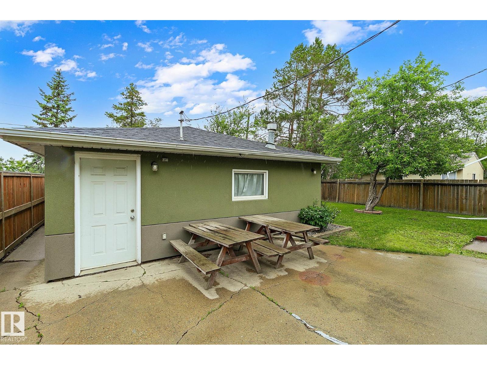 14624 110A AV NW — photo 34