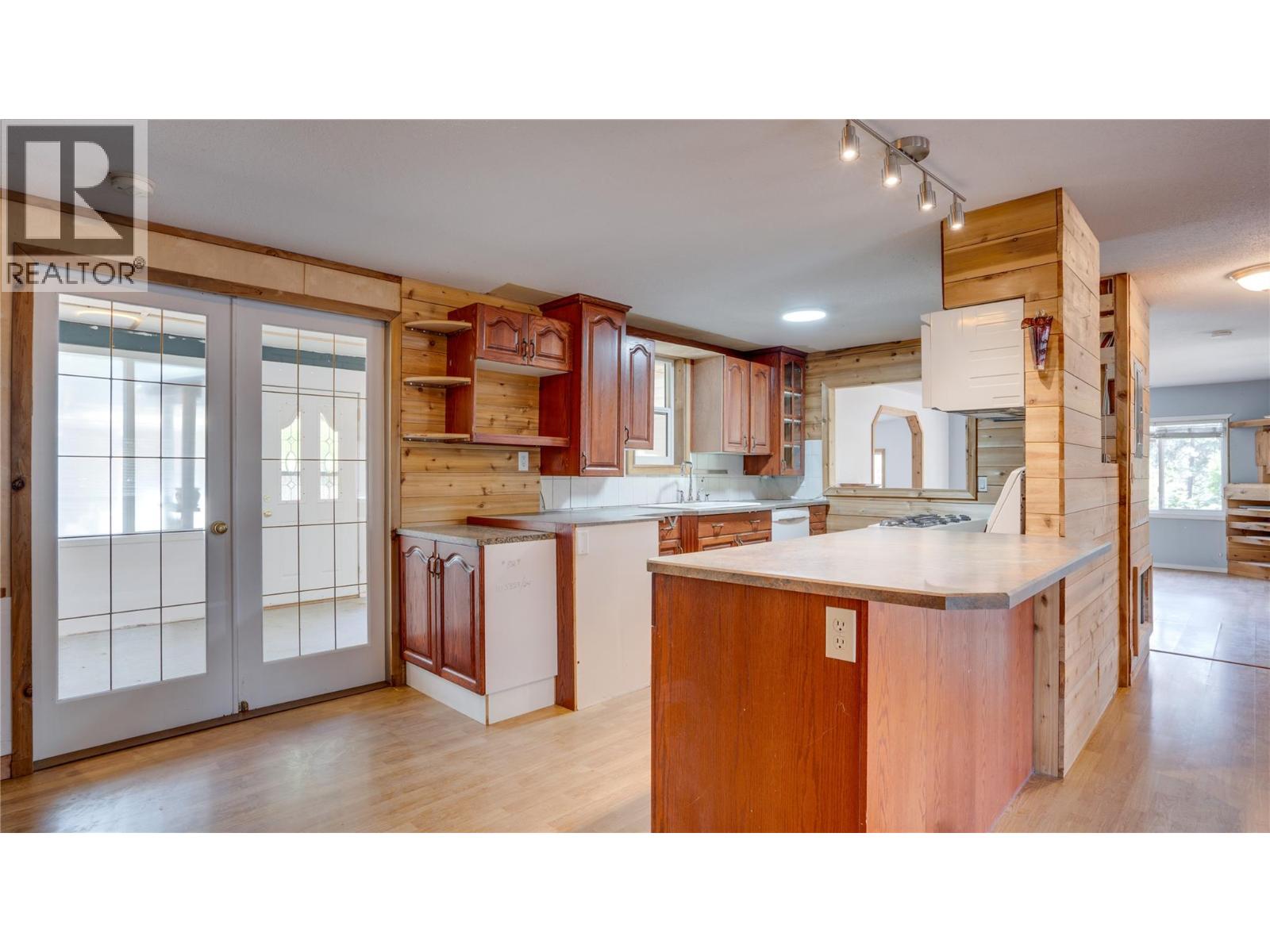 9-12069 Westside Road - 9