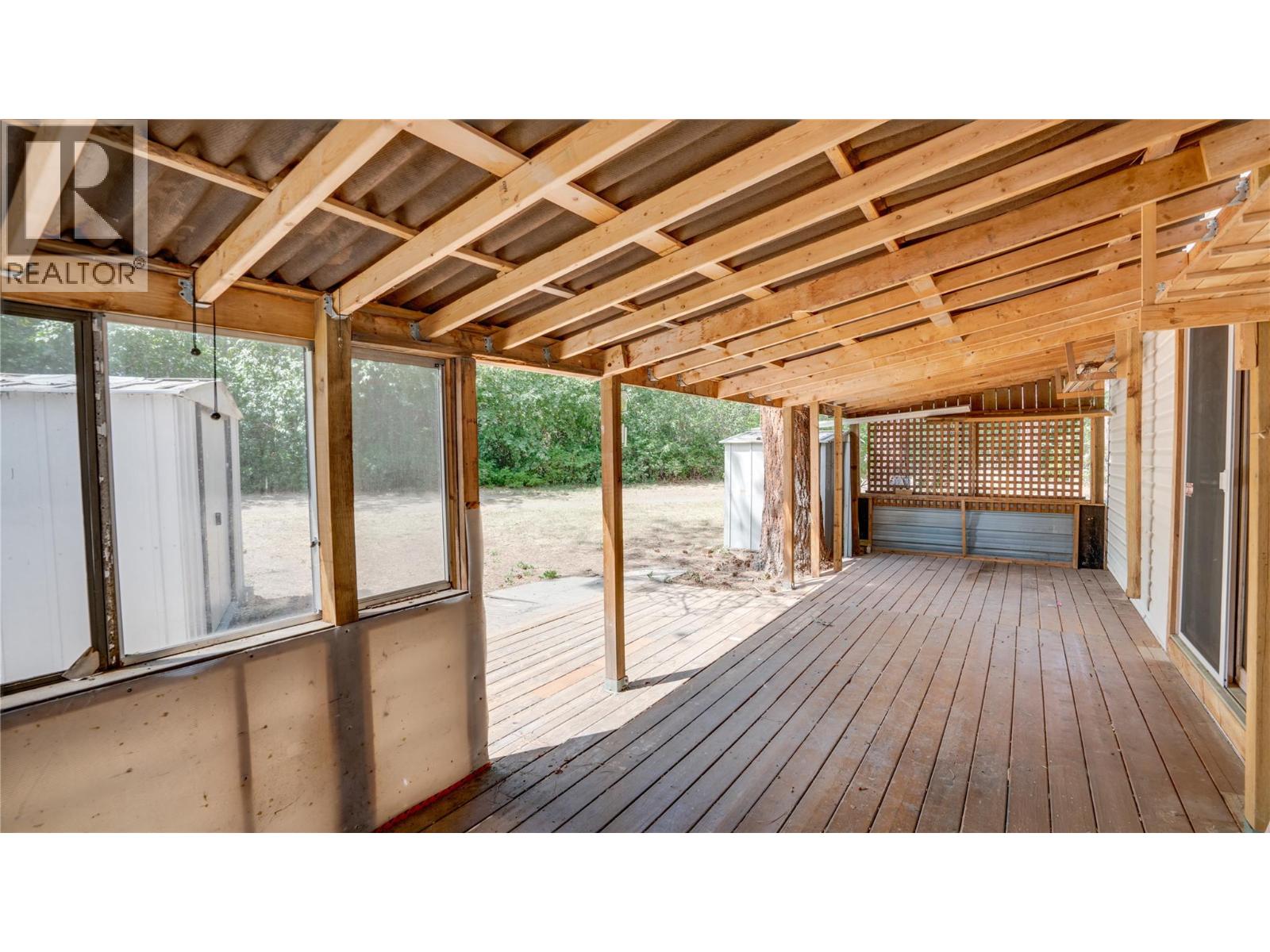 9-12069 Westside Road - 25