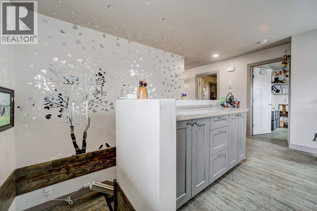 8501 21 Avenue - 28