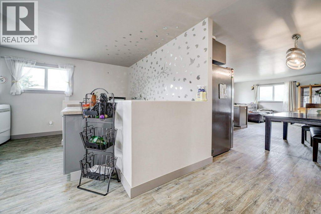 8501 21 Avenue - 27