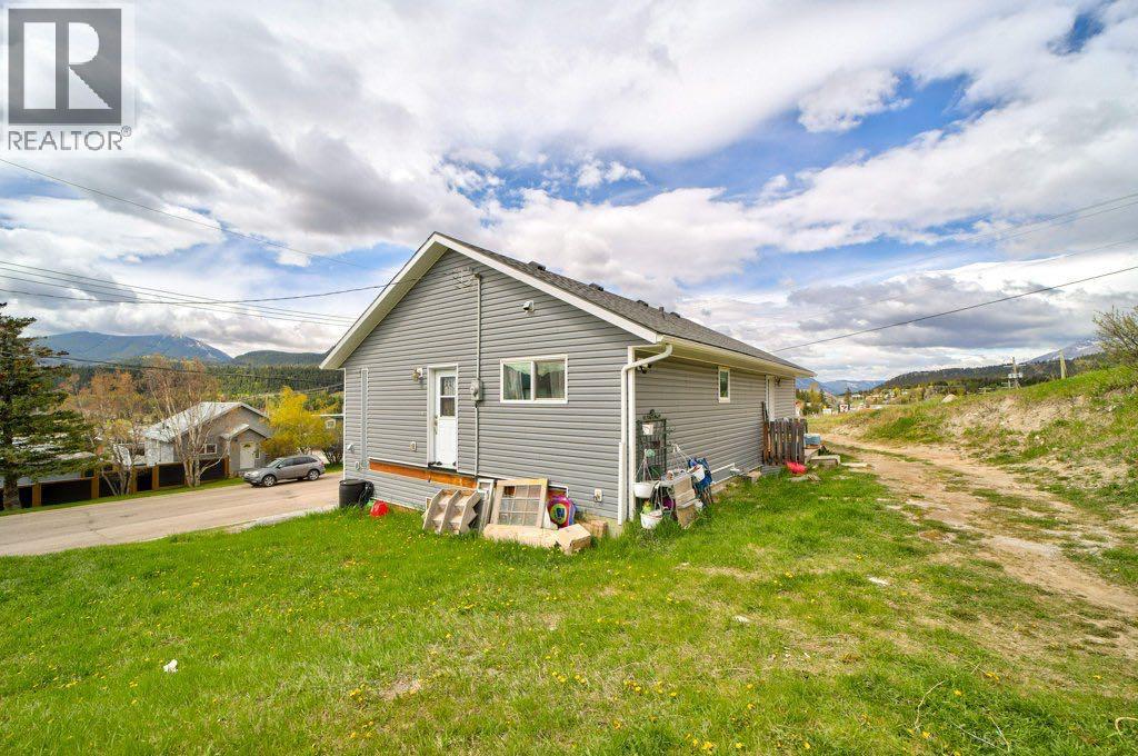 8501 21 Avenue - 37
