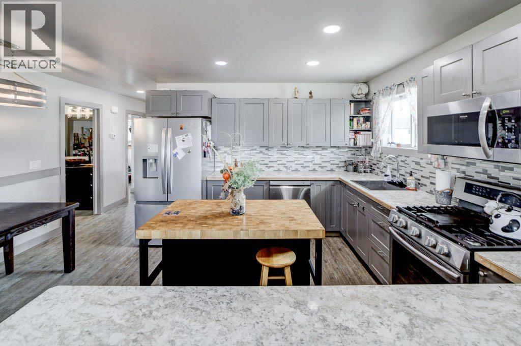 8501 21 Avenue - 9