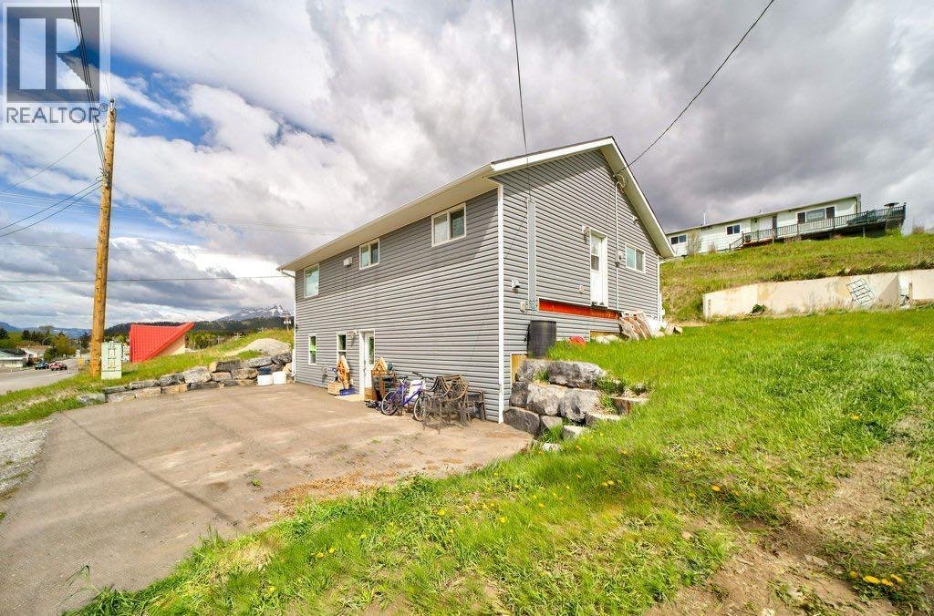 8501 21 Avenue - 6