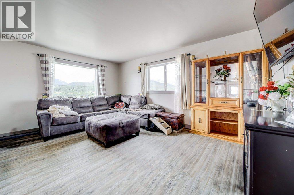 8501 21 Avenue - 15