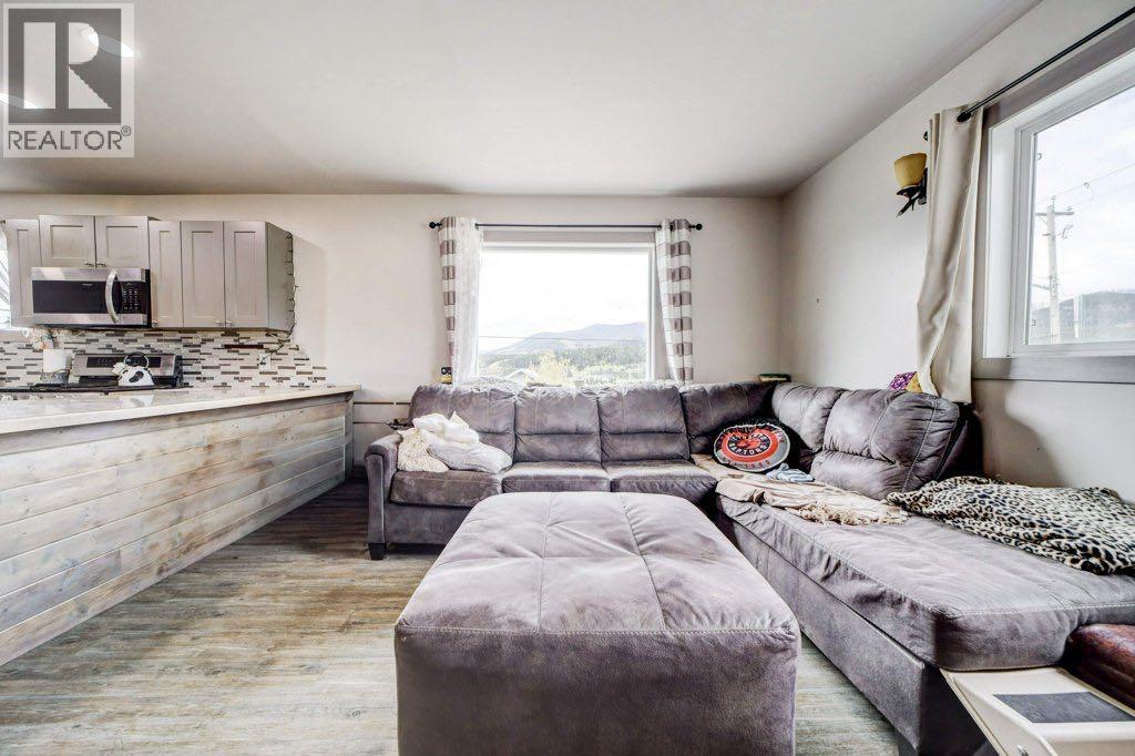 8501 21 Avenue - 16