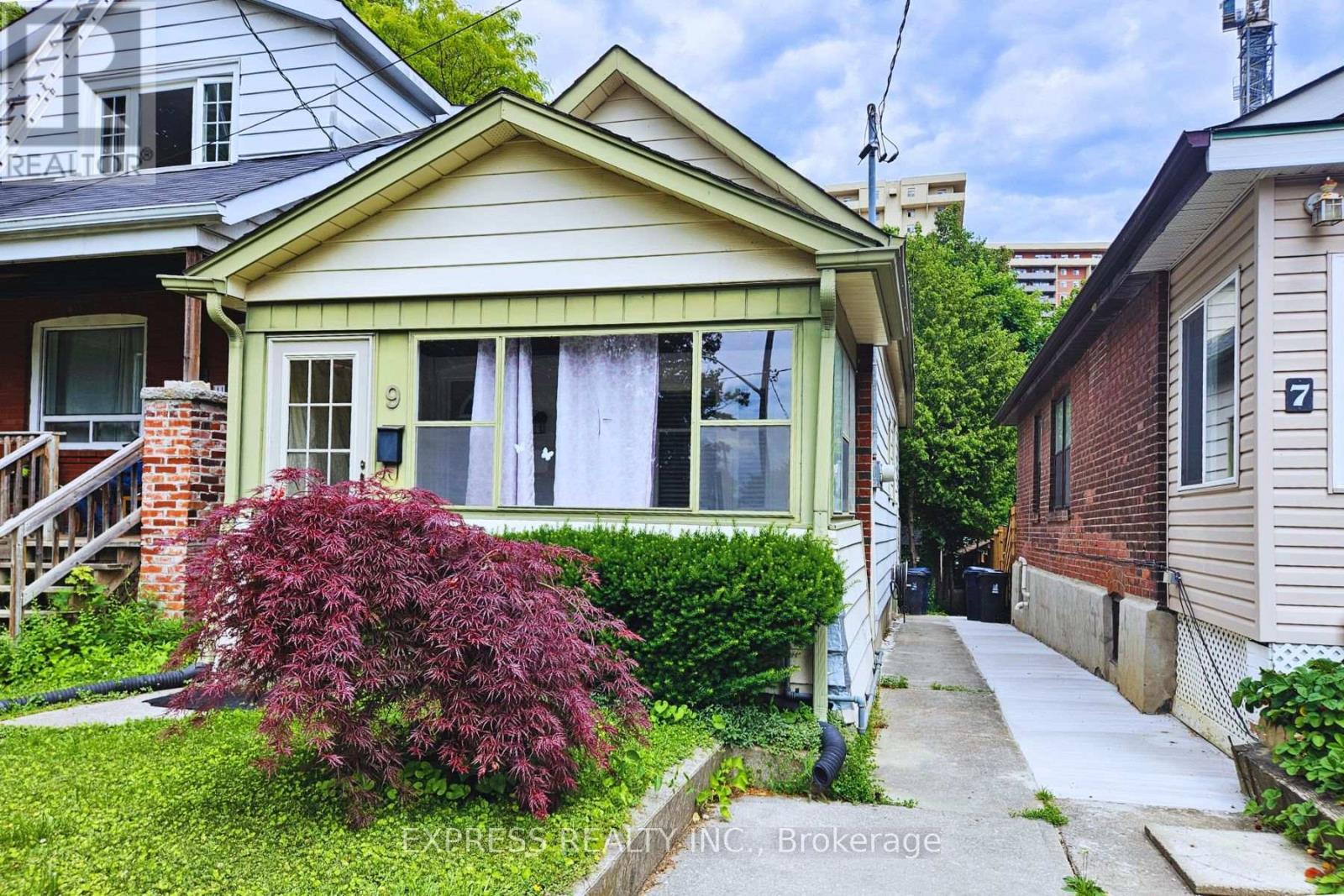 9 BRYANT AVENUE - 2
