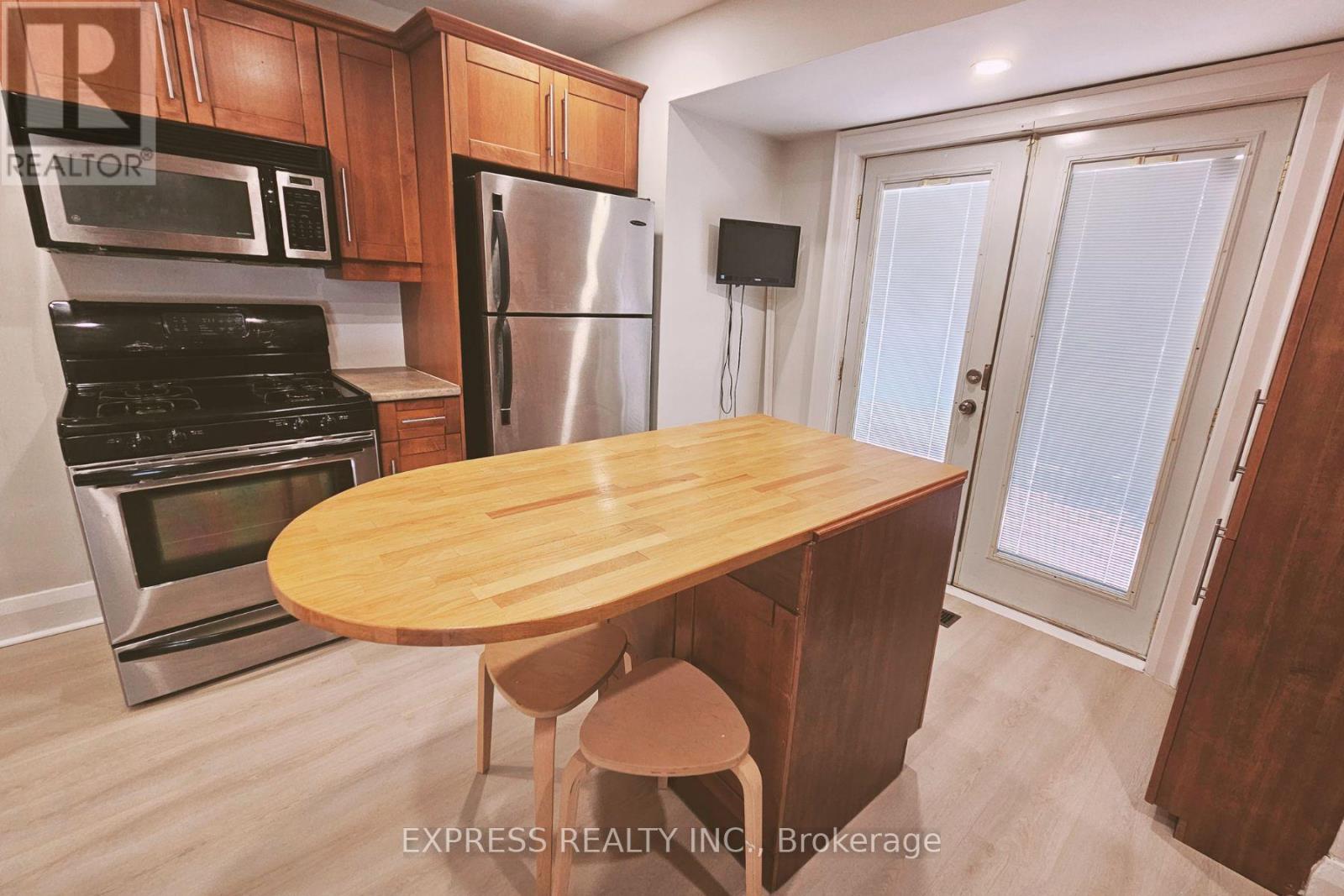 9 BRYANT AVENUE - 21