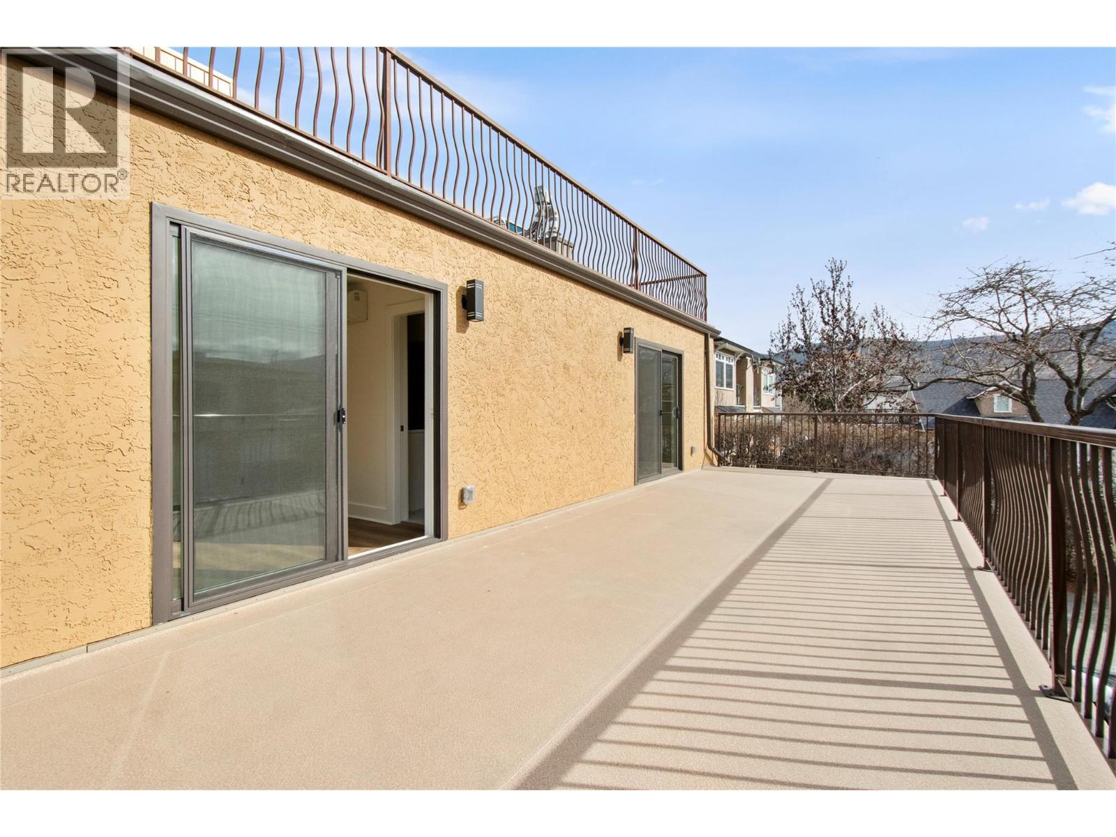 #203 578 Lakeshore Drive - 17