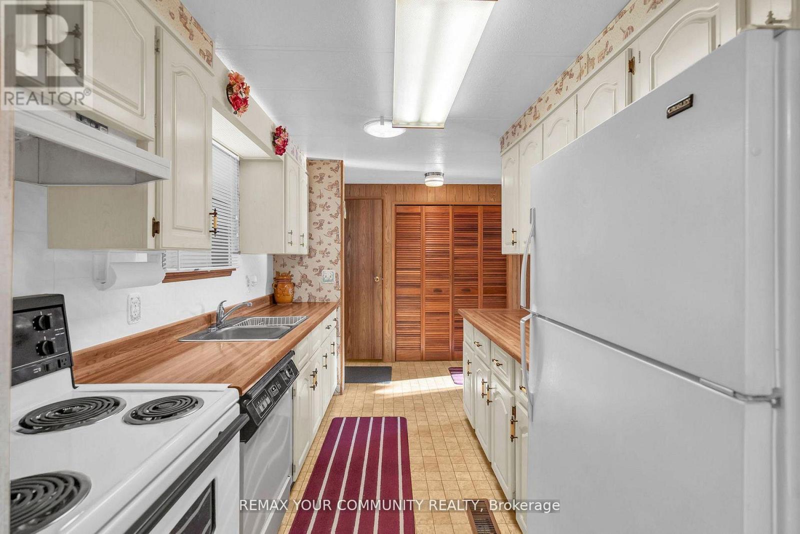 22 EMERY COURT - 23