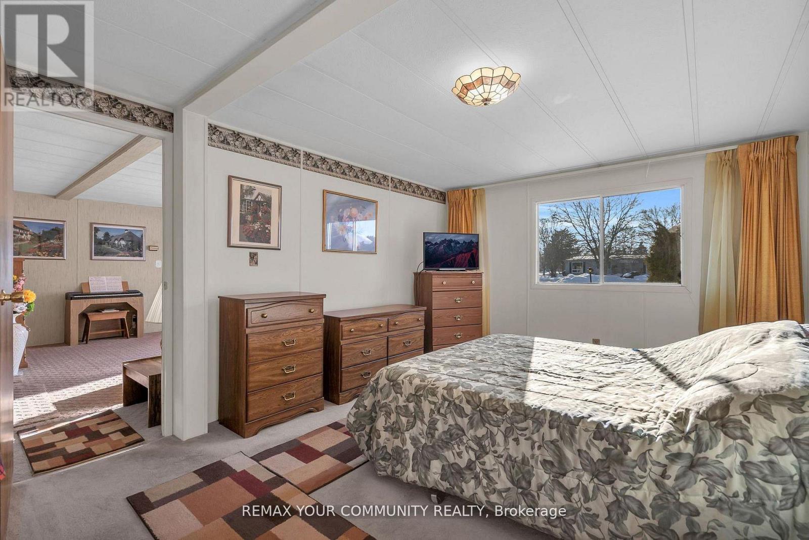 22 EMERY COURT - 34