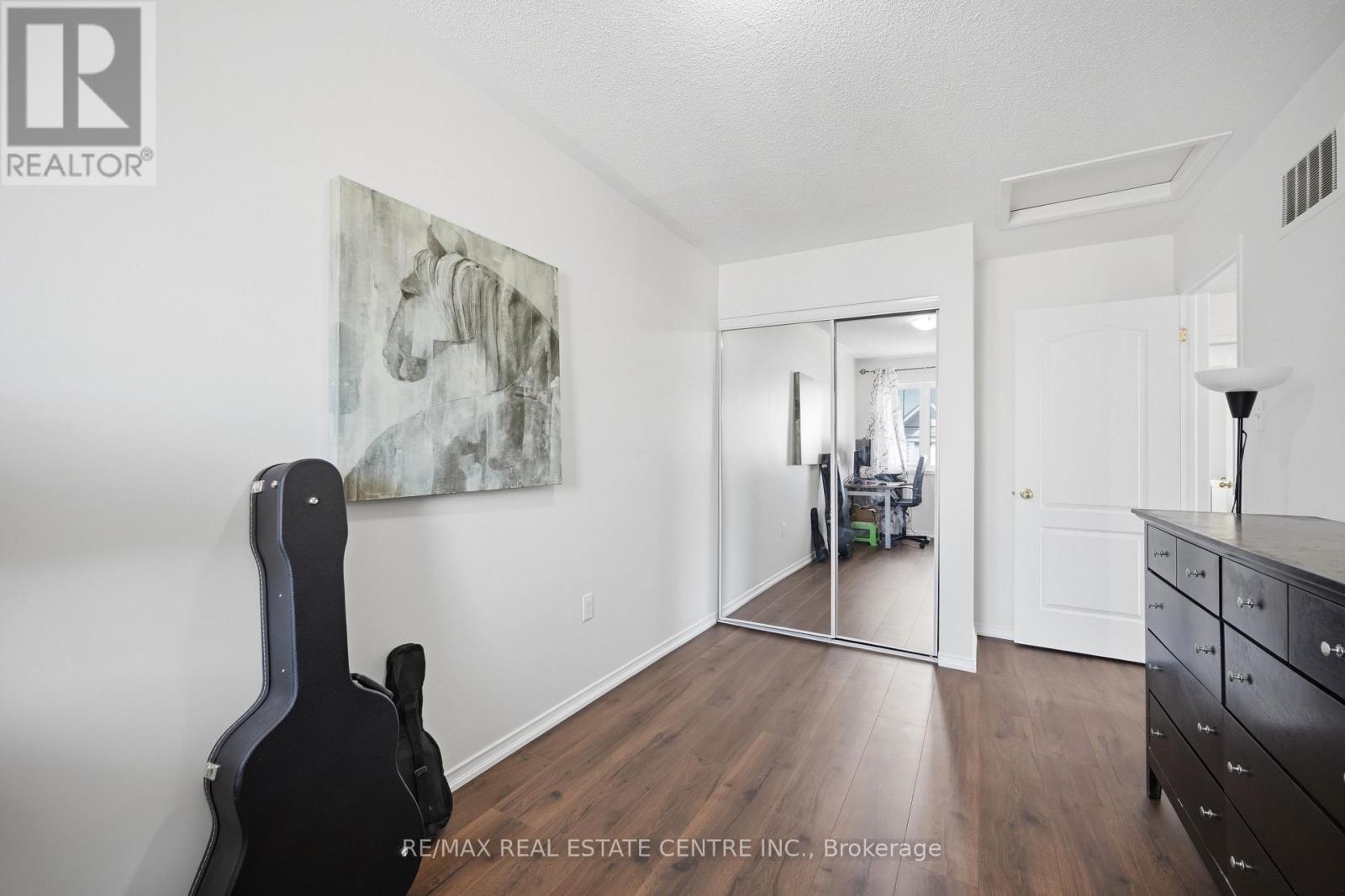 47 MARTINWORTH LANE - 30