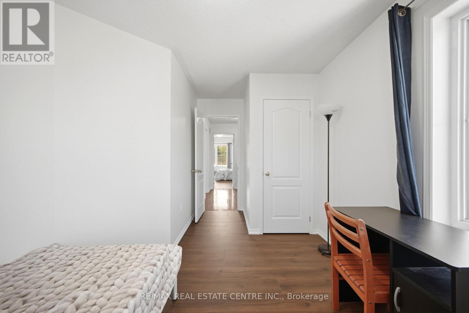 47 MARTINWORTH LANE - 32