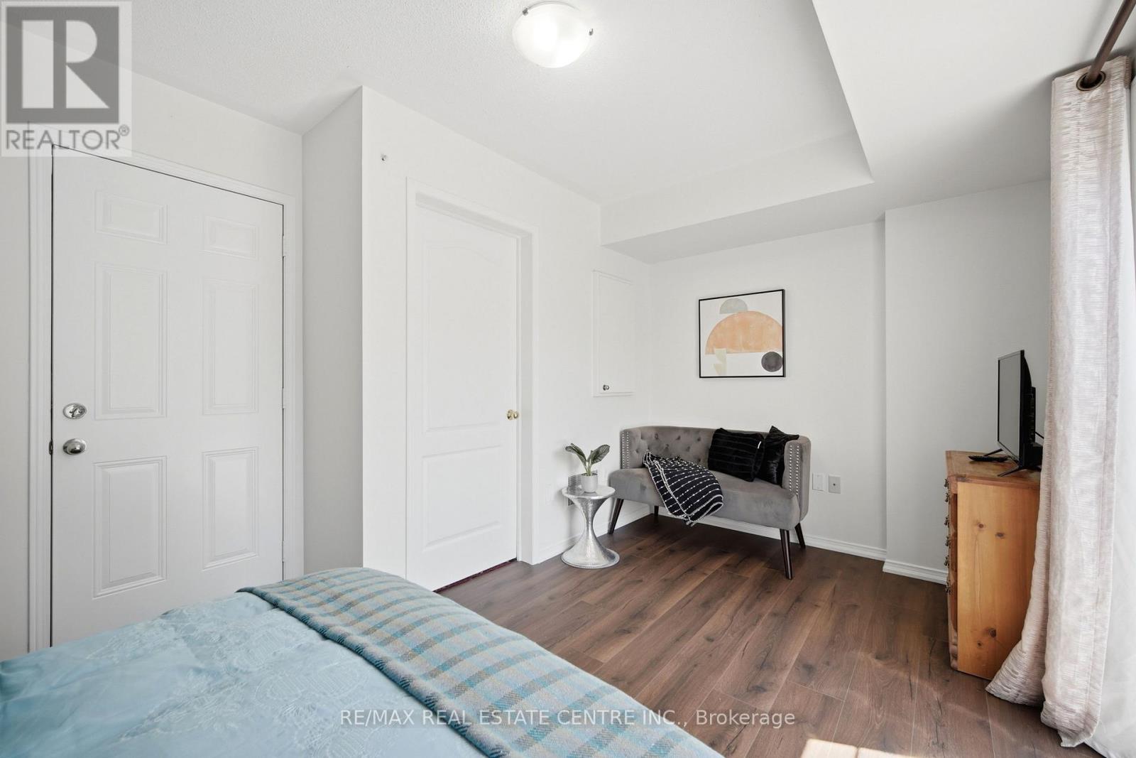 47 MARTINWORTH LANE - 41