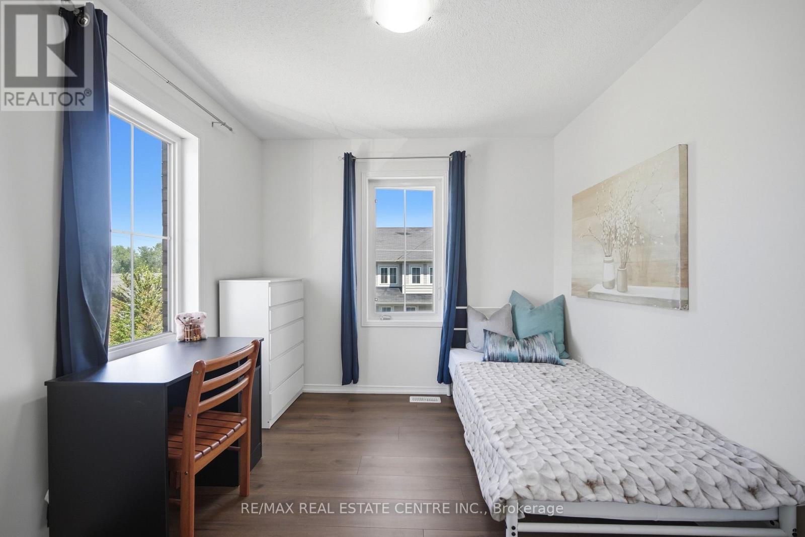 47 MARTINWORTH LANE - 31