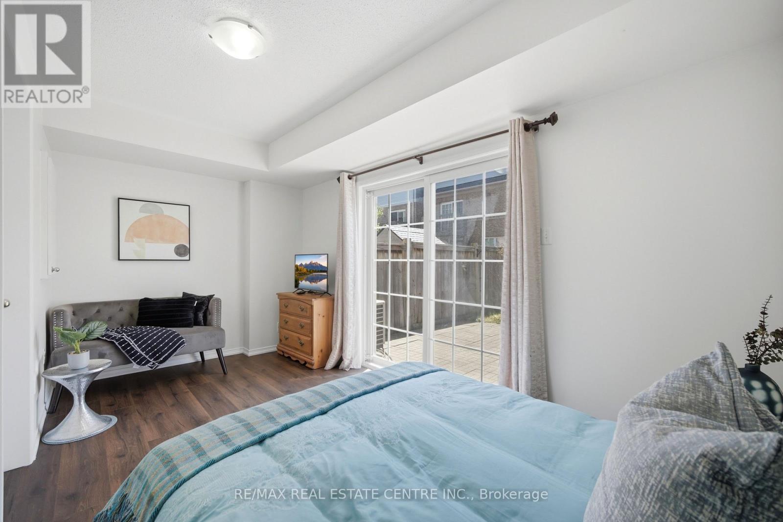 47 MARTINWORTH LANE - 40