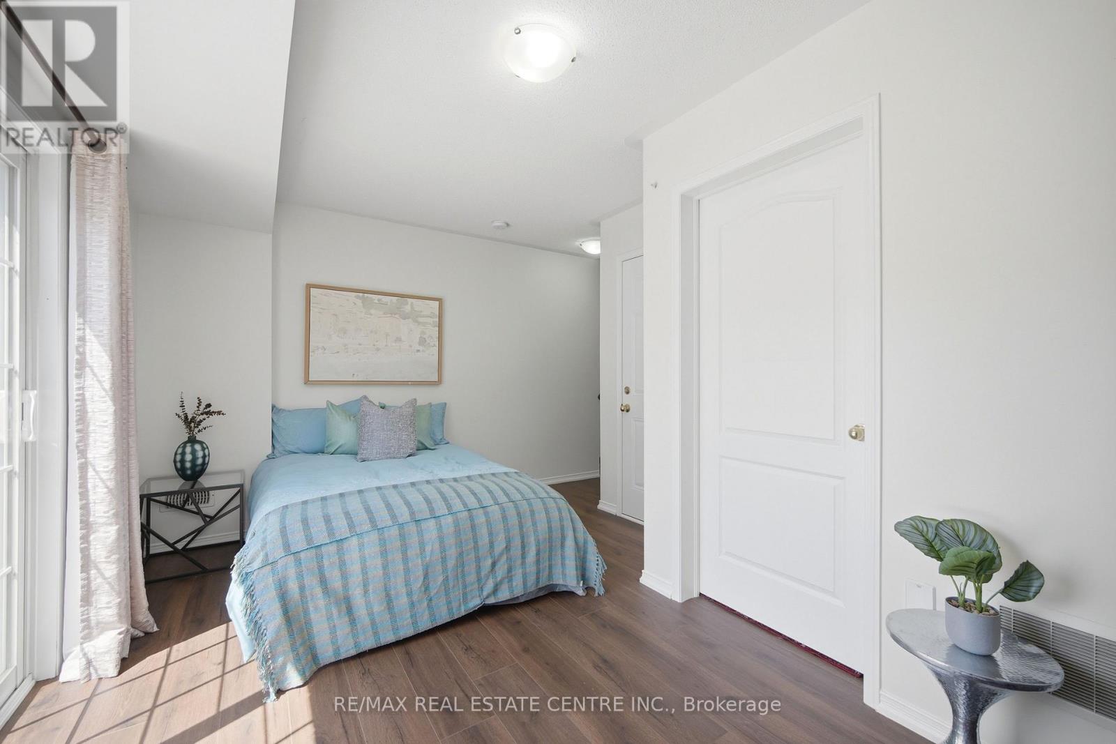 47 MARTINWORTH LANE - 42