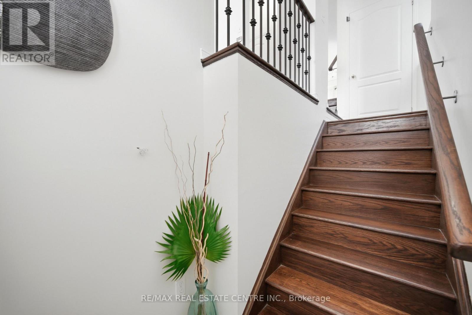 47 MARTINWORTH LANE - 7