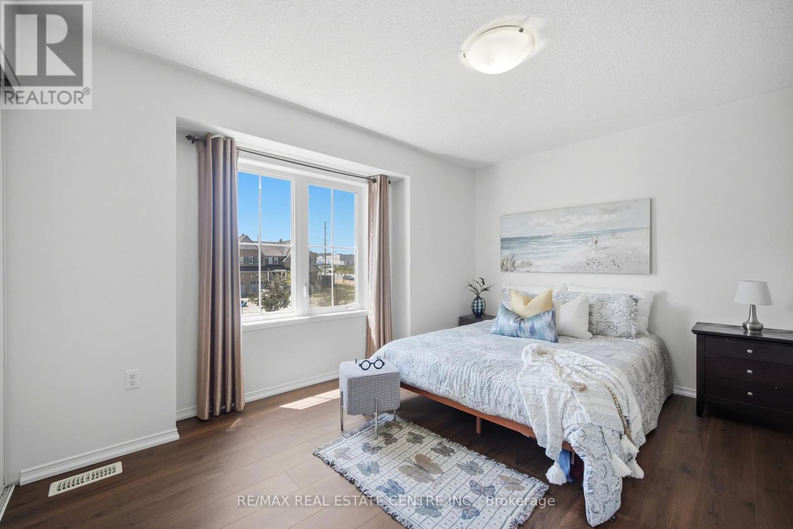 47 MARTINWORTH LANE - 26