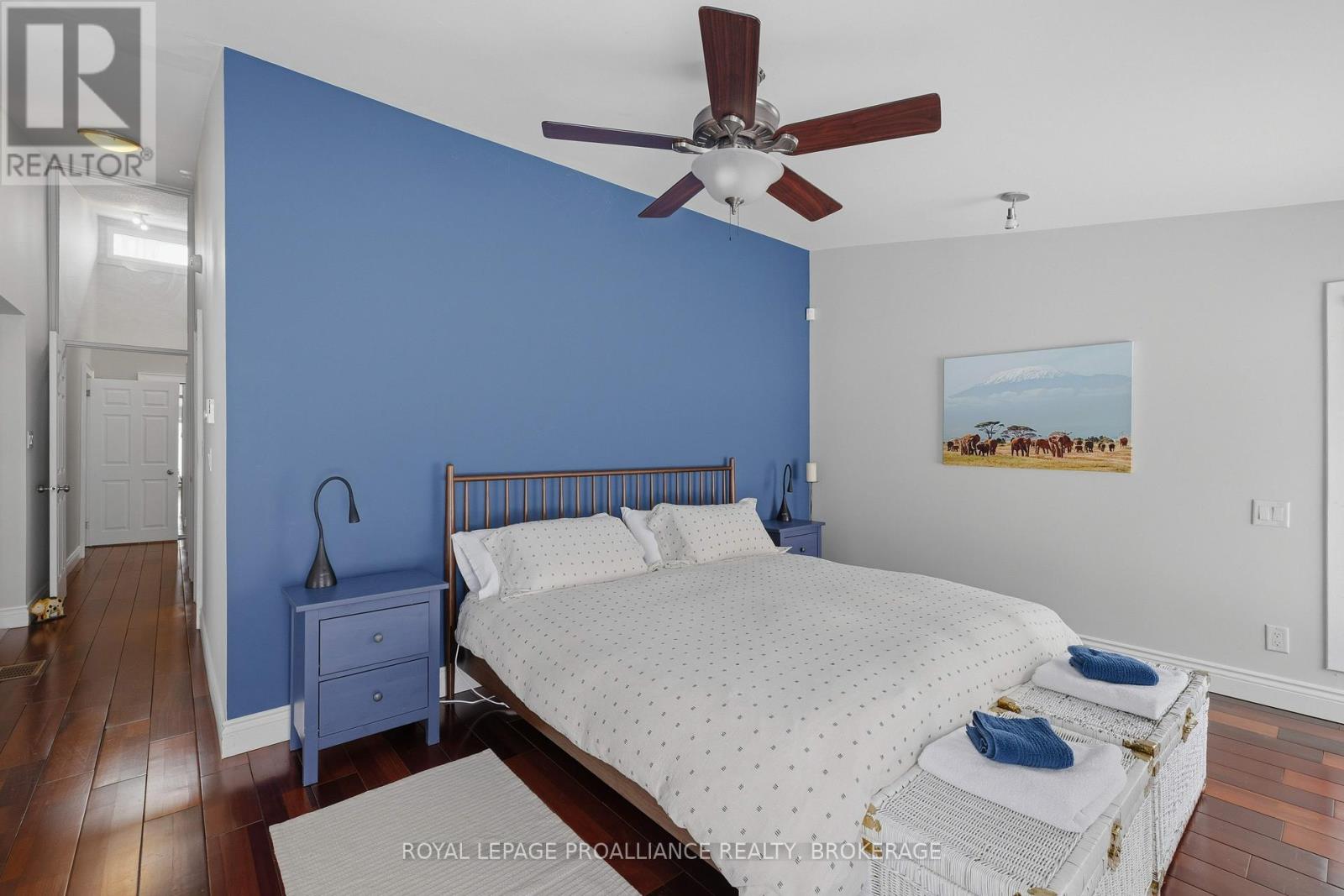 27 RIVERSIDE DRIVE - 26