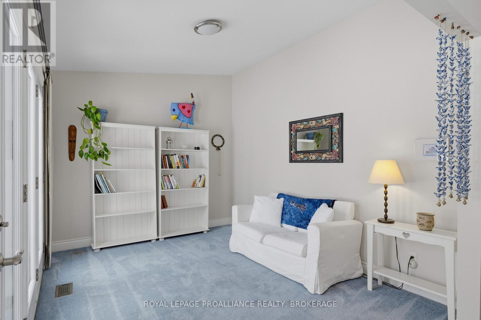 27 RIVERSIDE DRIVE - 27