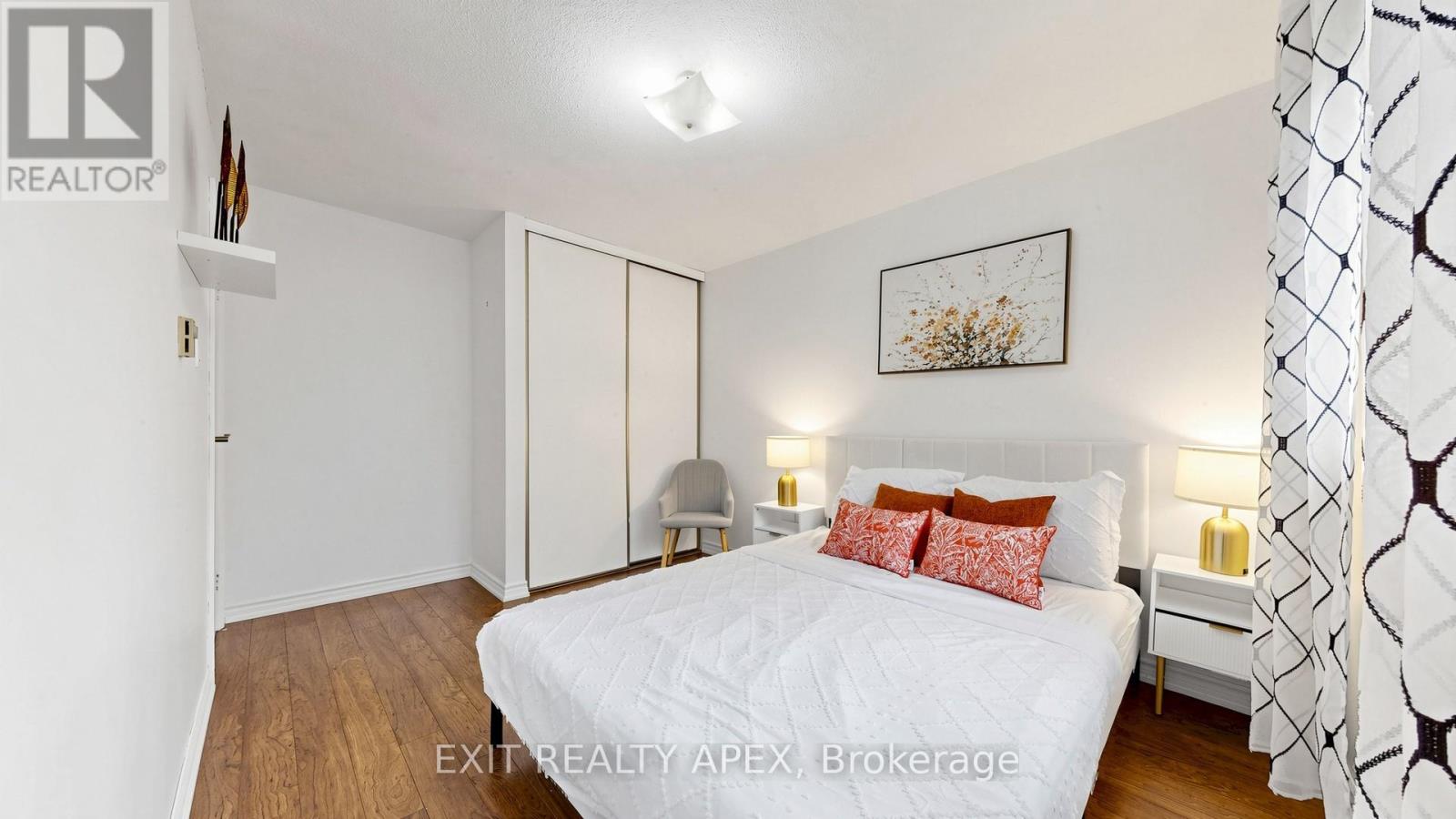 #62 5029 PINEDALE AVENUE - 25