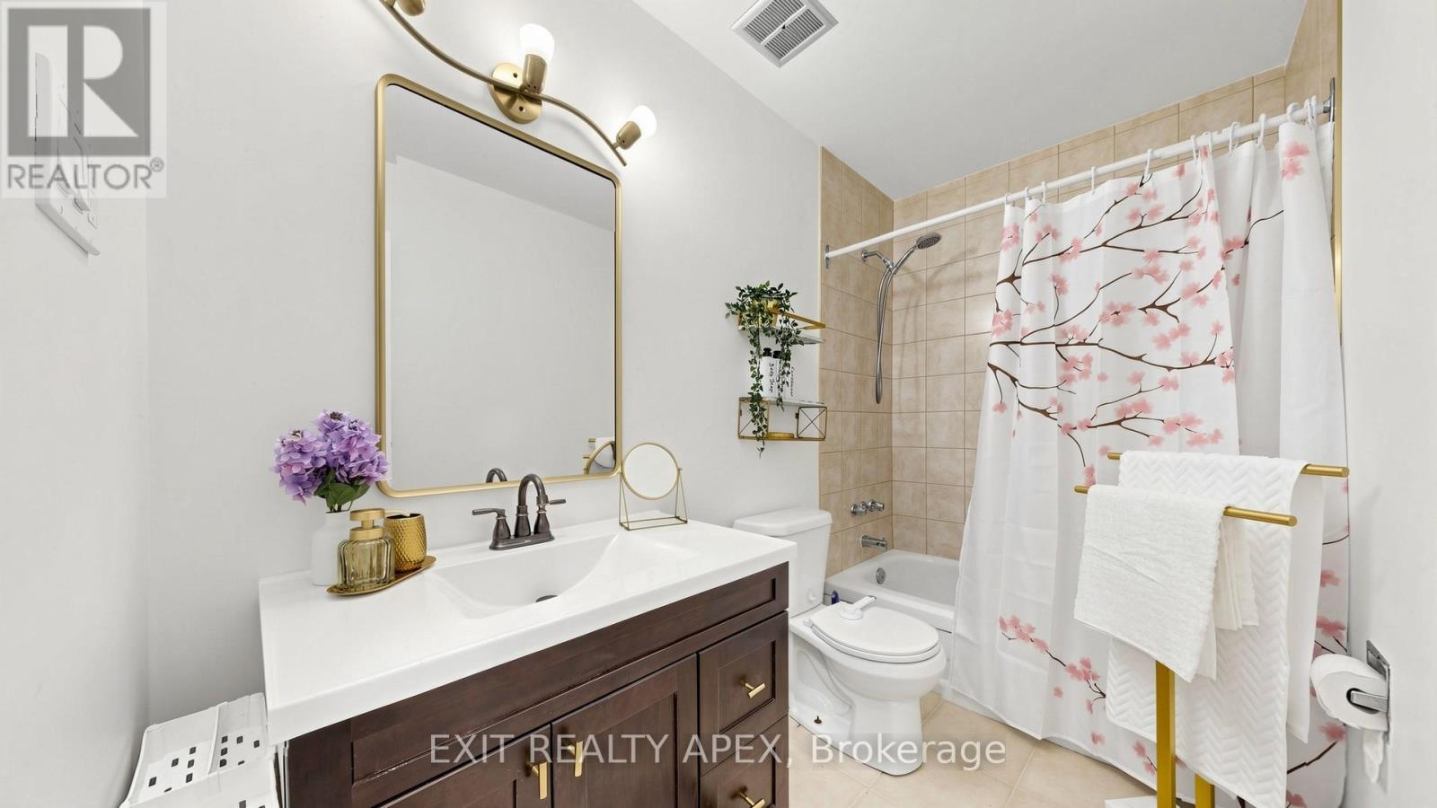 #62 5029 PINEDALE AVENUE - 27
