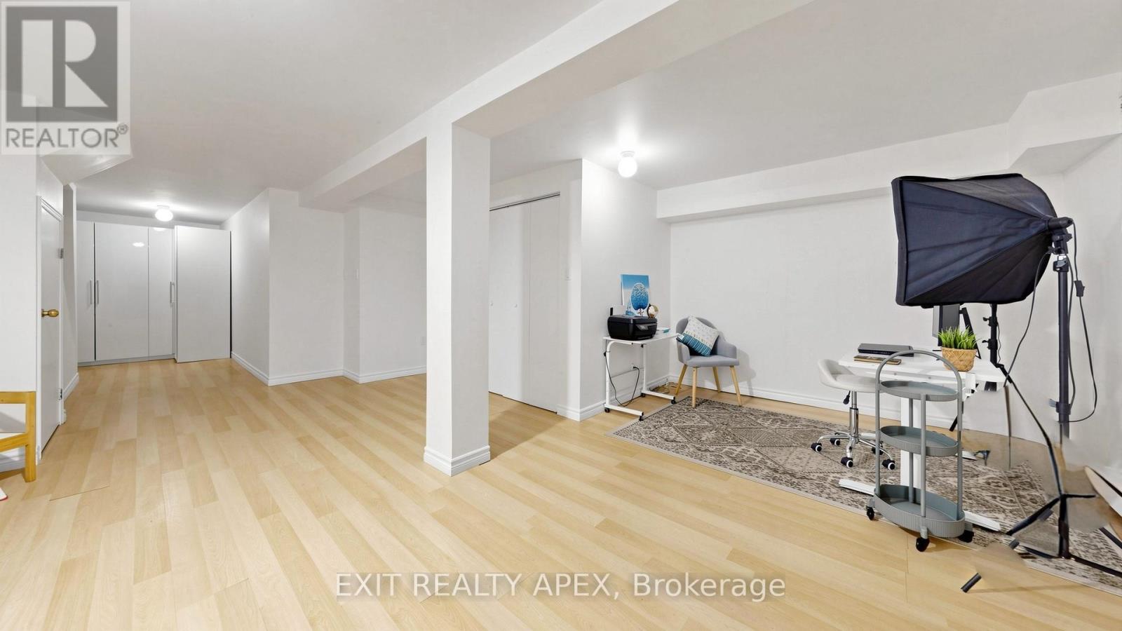 #62 5029 PINEDALE AVENUE - 30
