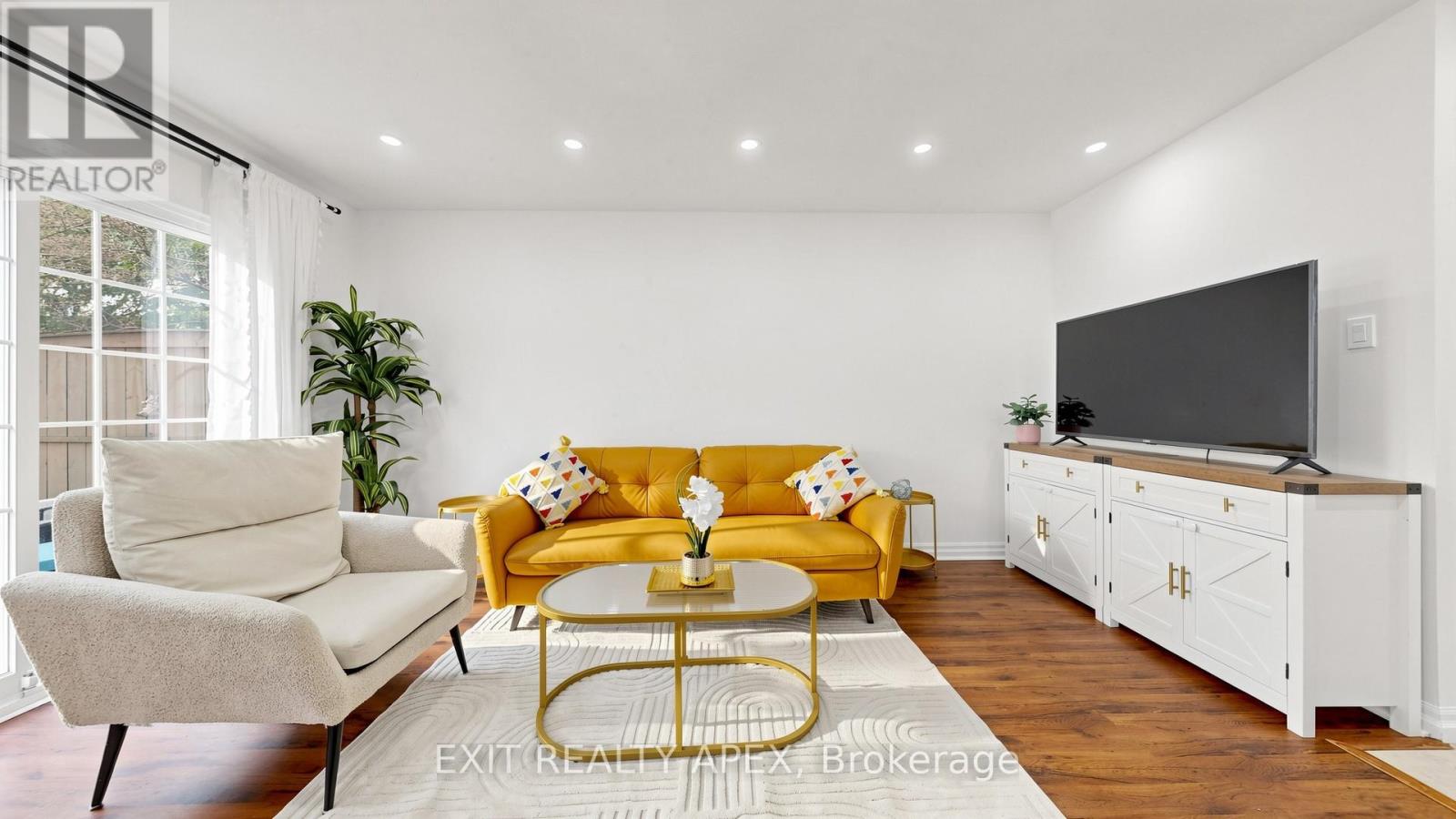 #62 5029 PINEDALE AVENUE - 8