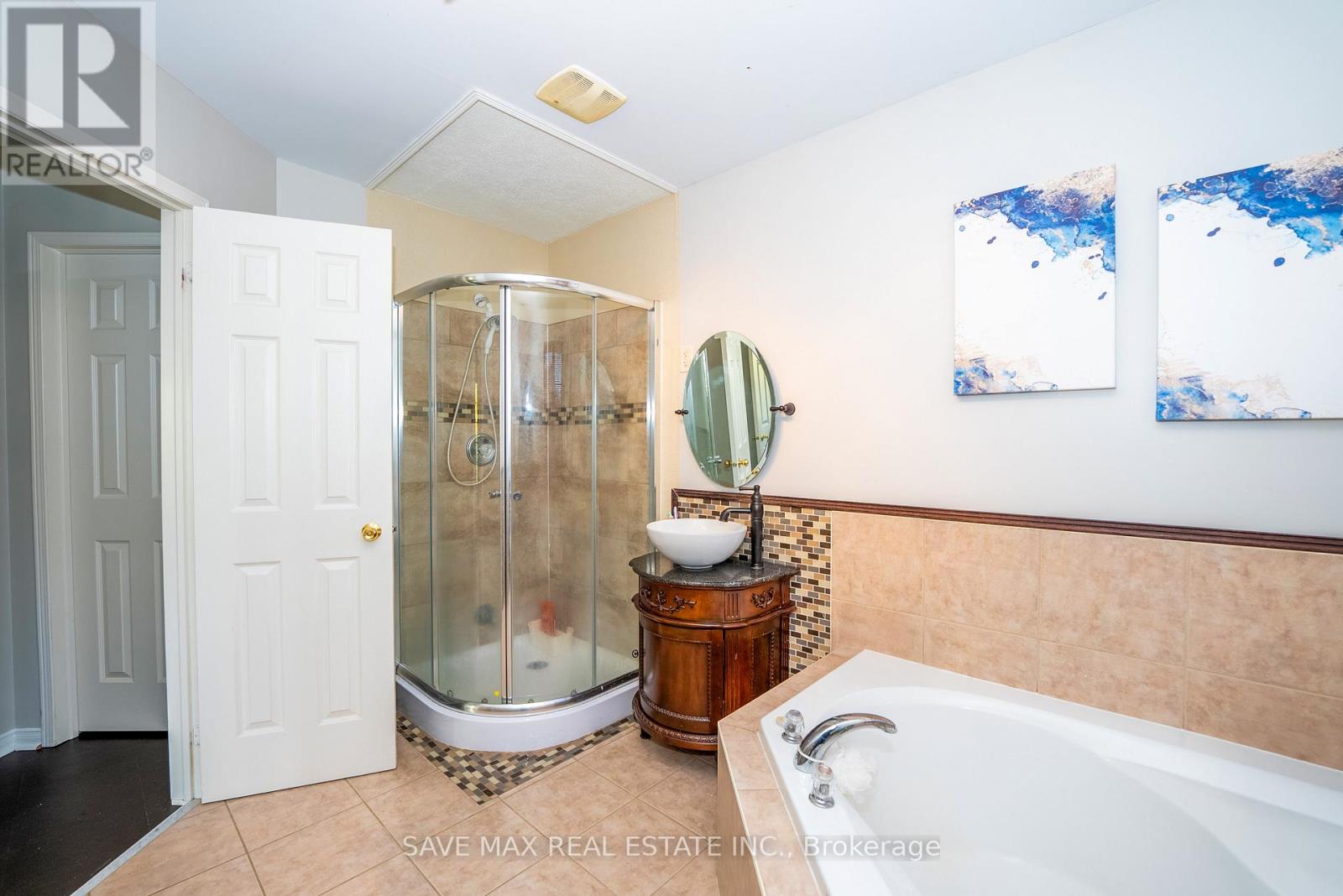 87 LUELLA CRESCENT - 20