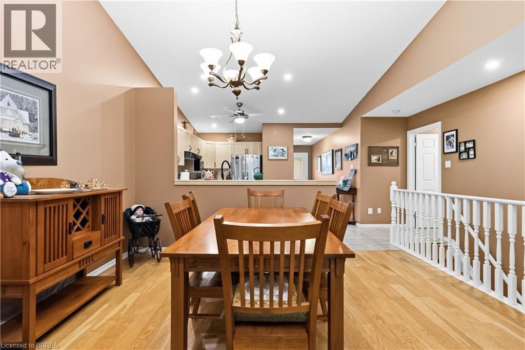#12 35 STRATFORD Terrace - Image 18