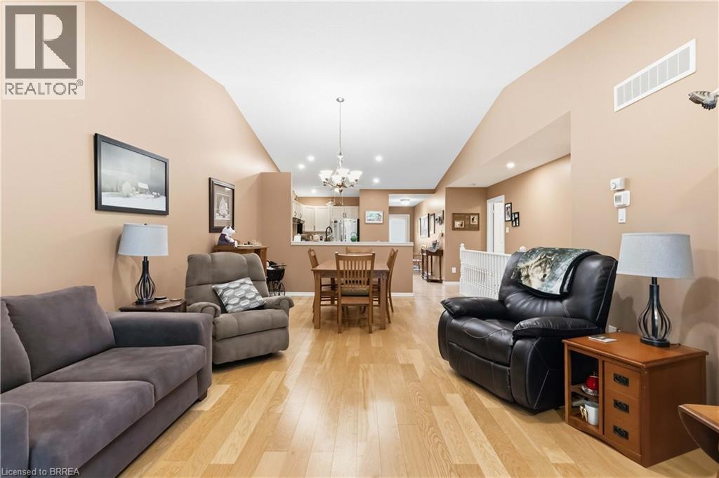 #12 35 STRATFORD Terrace - Image 20