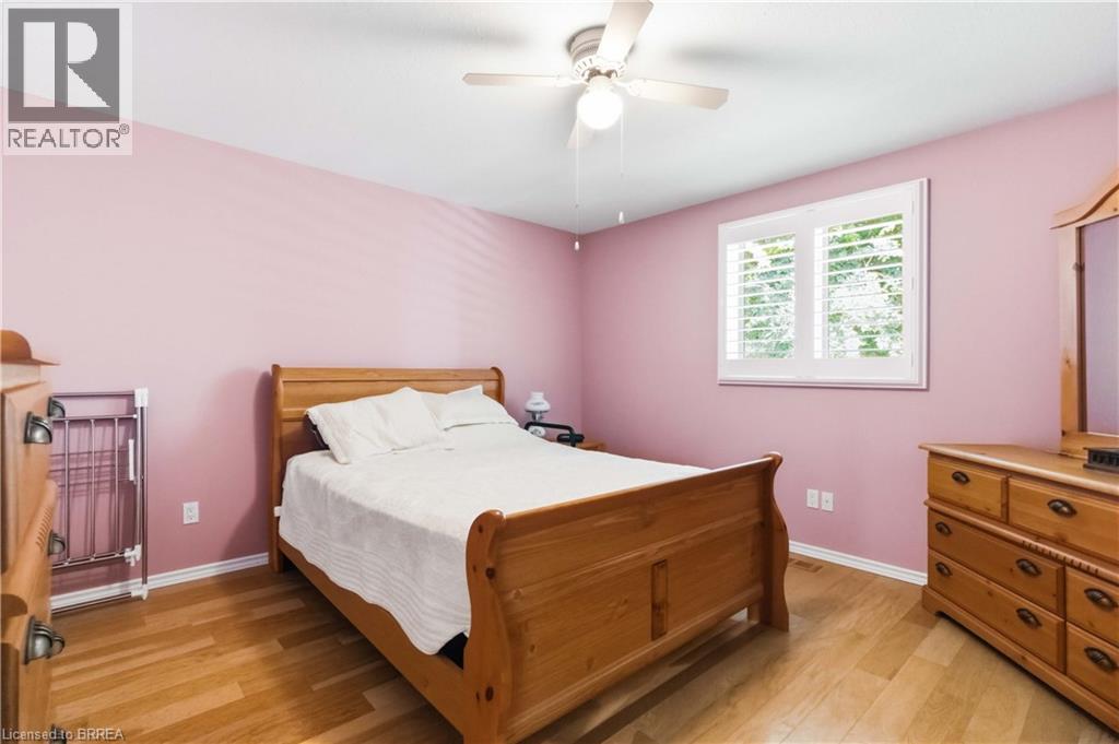 #12 35 STRATFORD Terrace - 25
