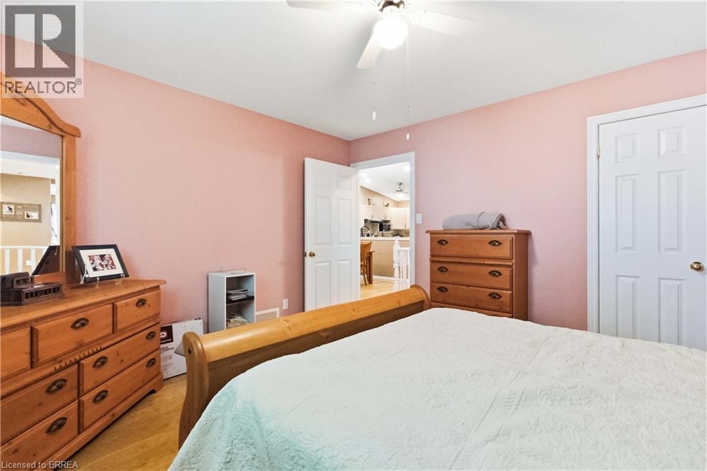 #12 35 STRATFORD Terrace - Image 26