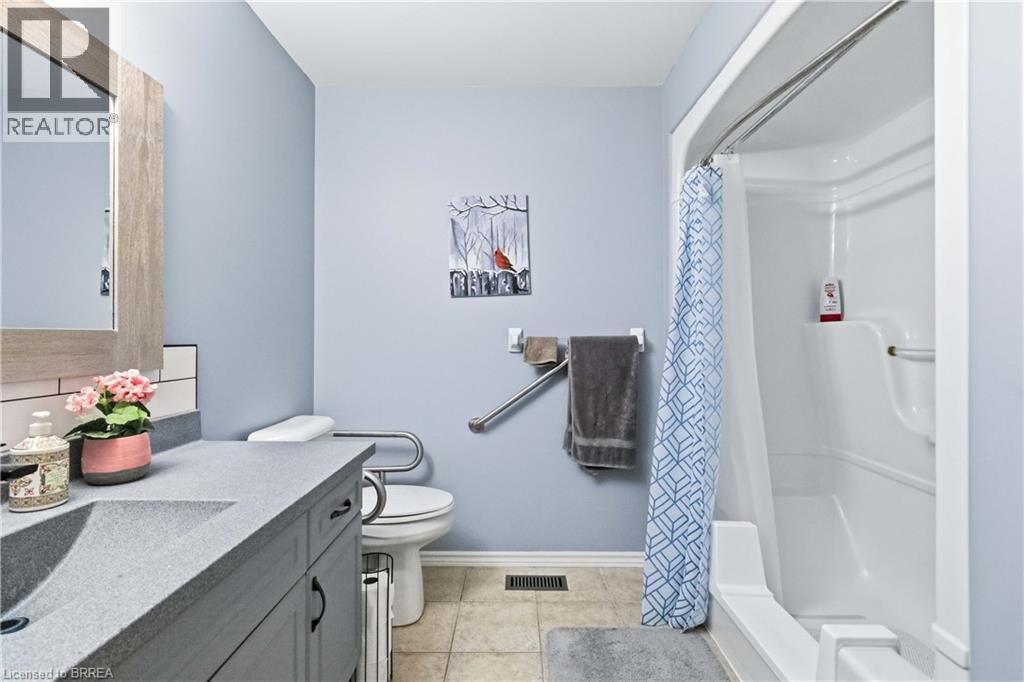 #12 35 STRATFORD Terrace - Image 28