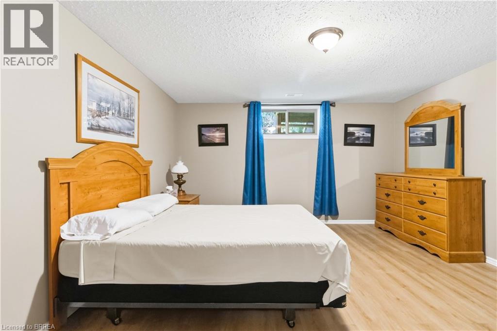 #12 35 STRATFORD Terrace - Image 32