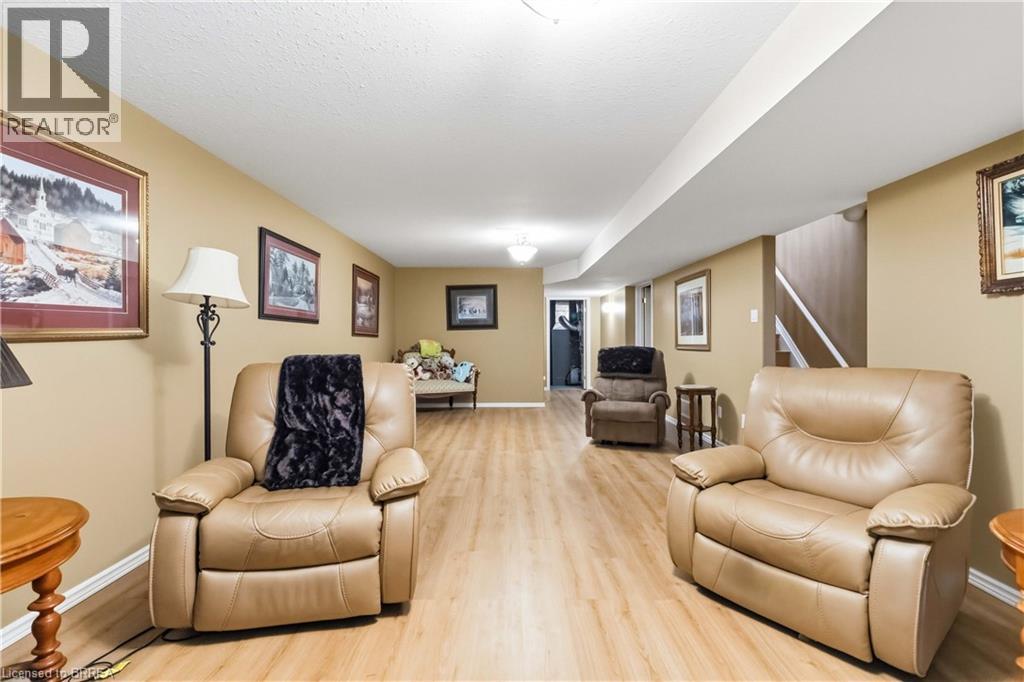 #12 35 STRATFORD Terrace - Image 37