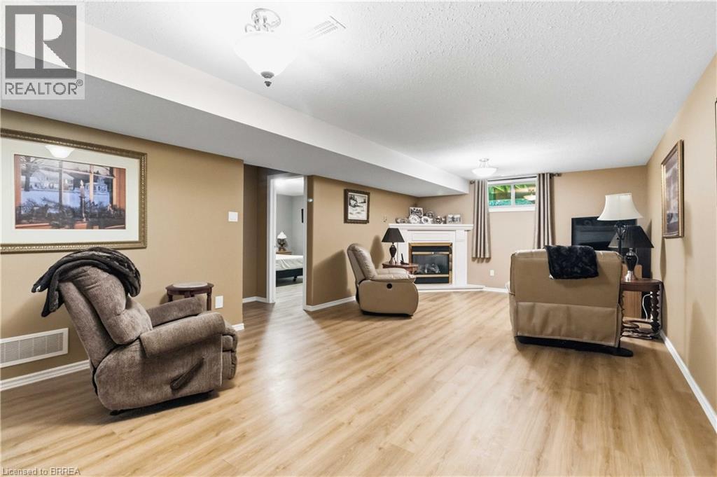#12 35 STRATFORD Terrace - Image 39