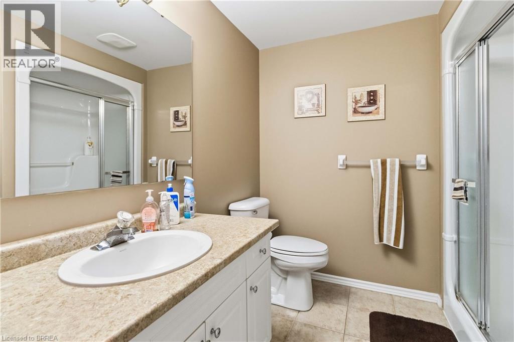 #12 35 STRATFORD Terrace - 40