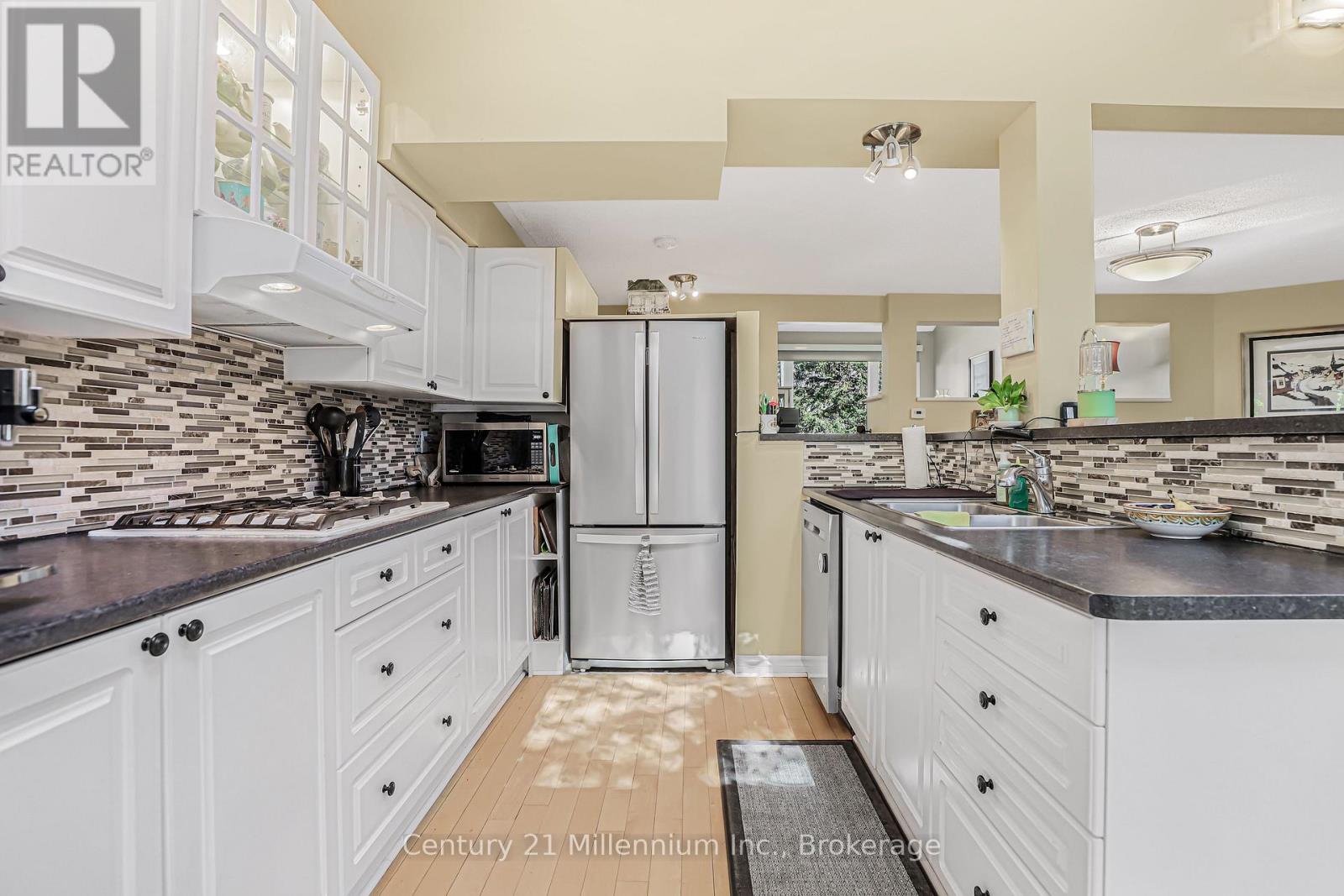 294 ALBERT STREET S - 16
