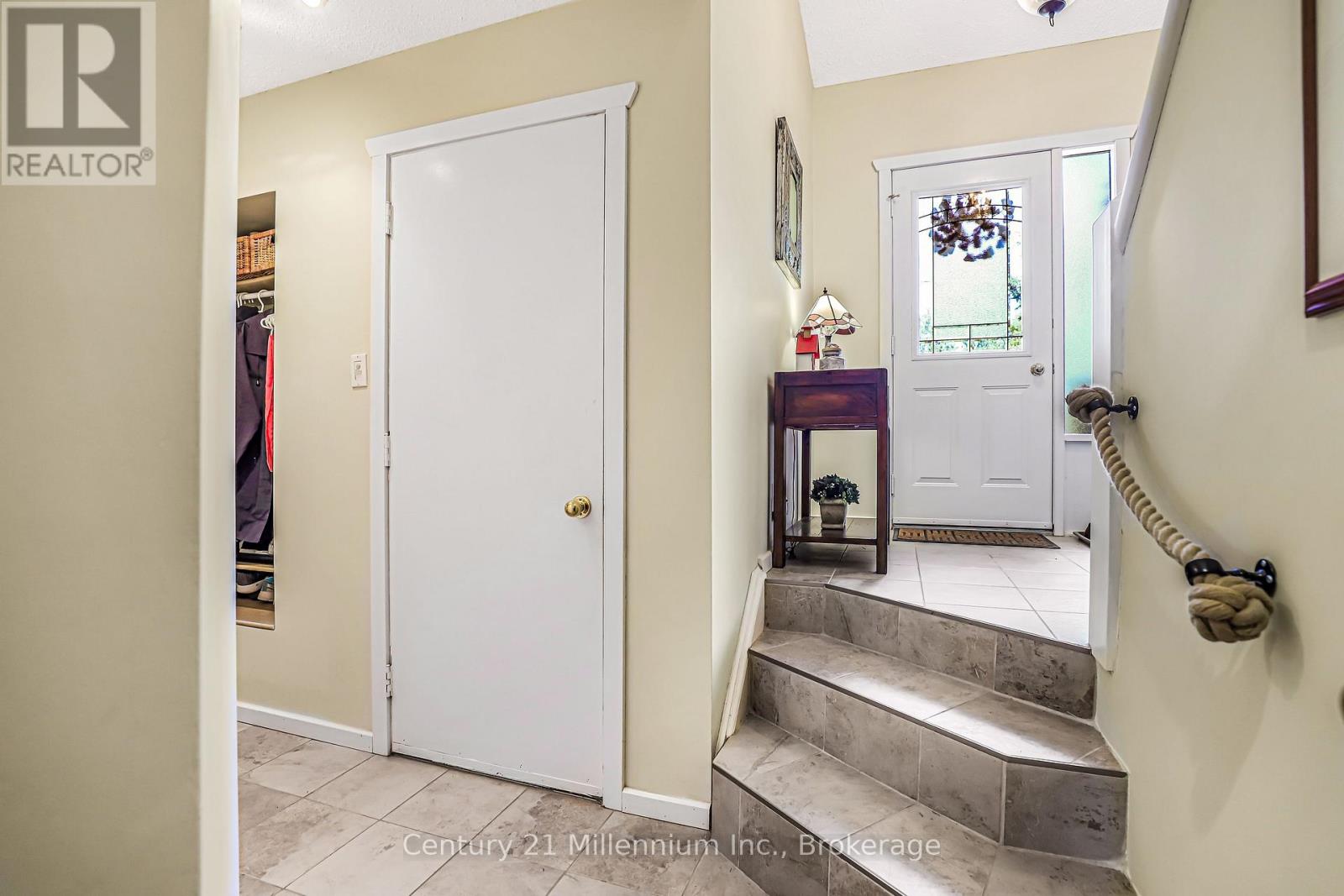 294 ALBERT STREET S - 23
