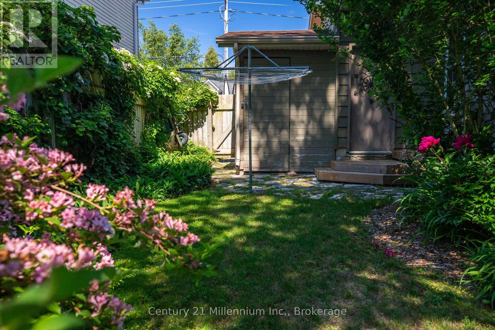 294 ALBERT STREET S - 40
