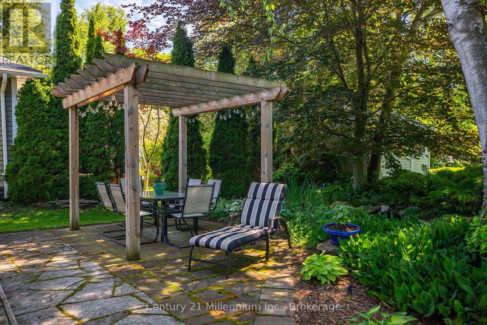 294 ALBERT STREET S - 42