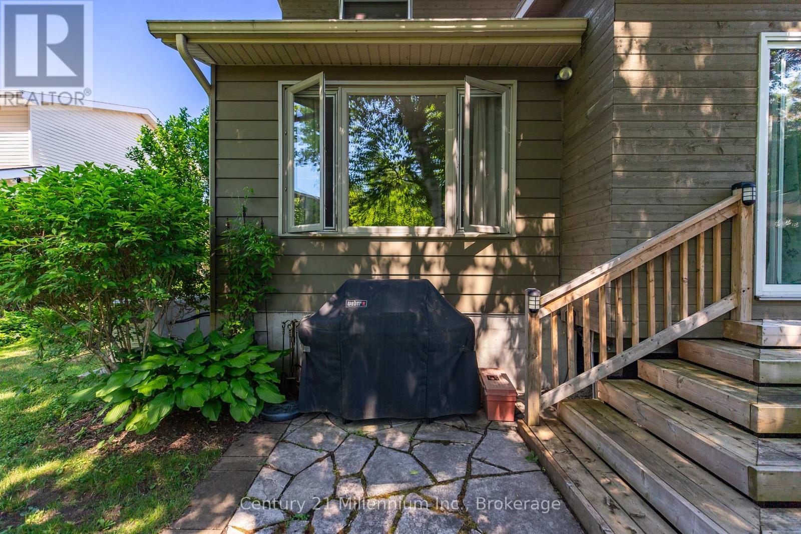 294 ALBERT STREET S - 46
