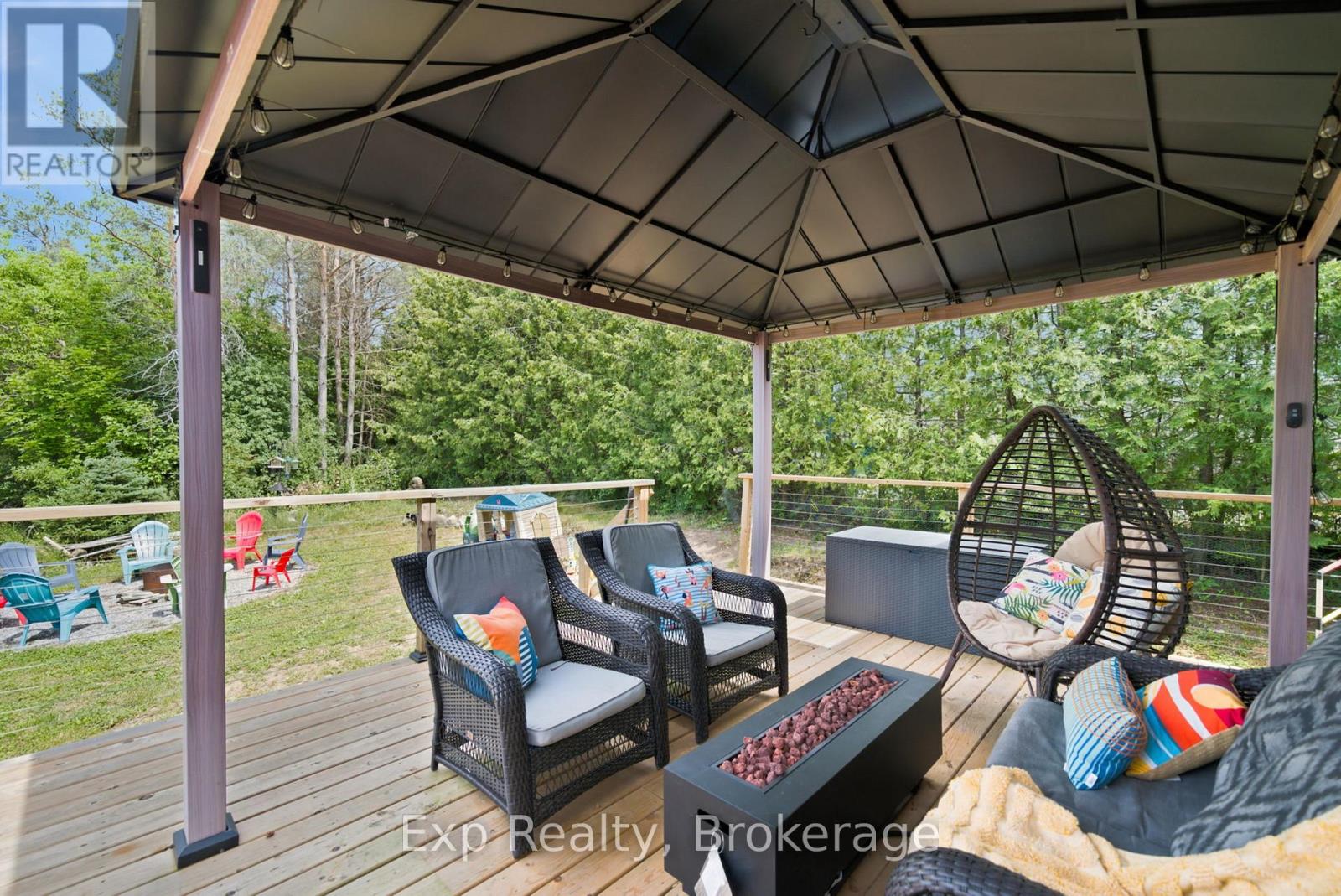 282 JOHN STREET - 36