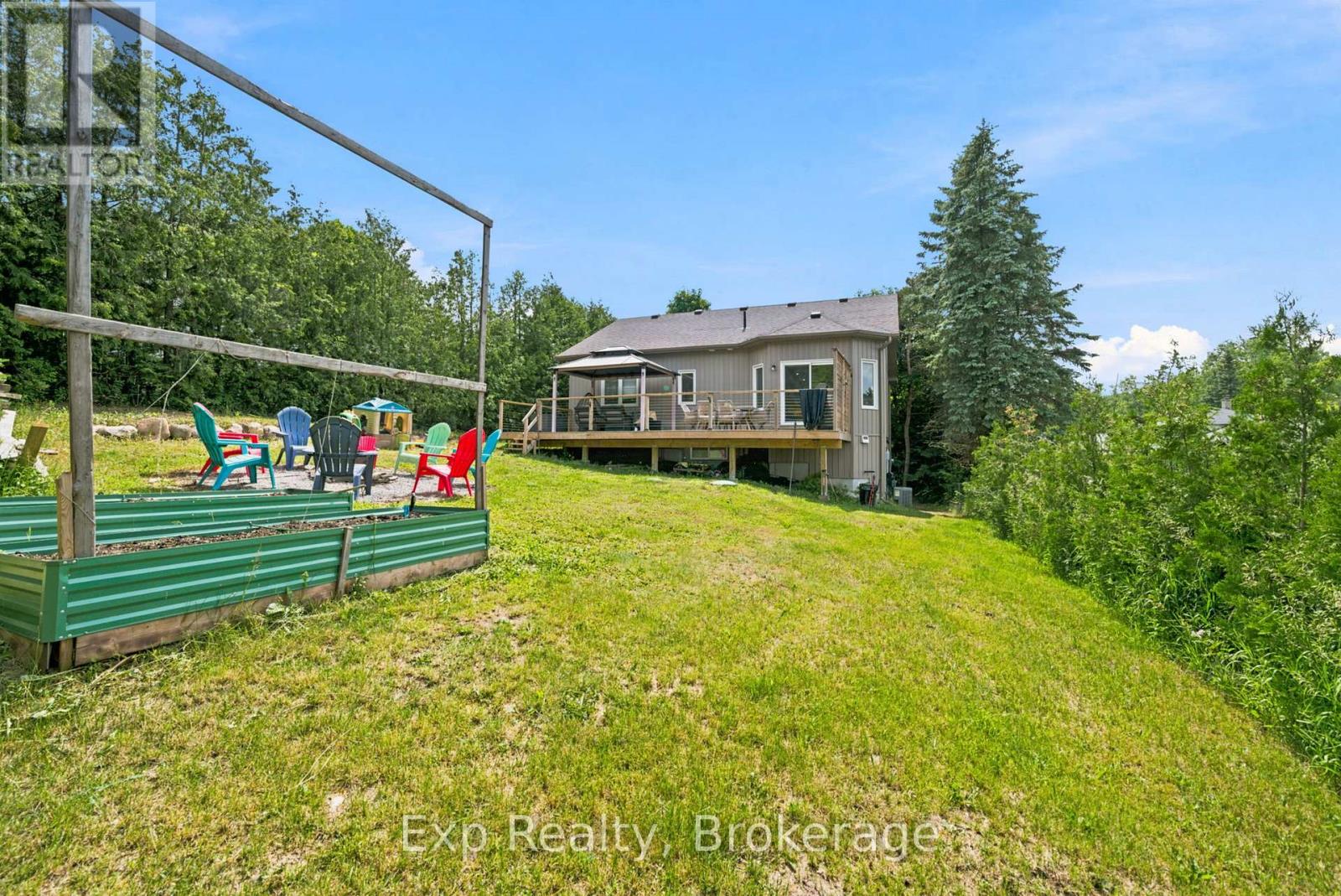 282 JOHN STREET - 40