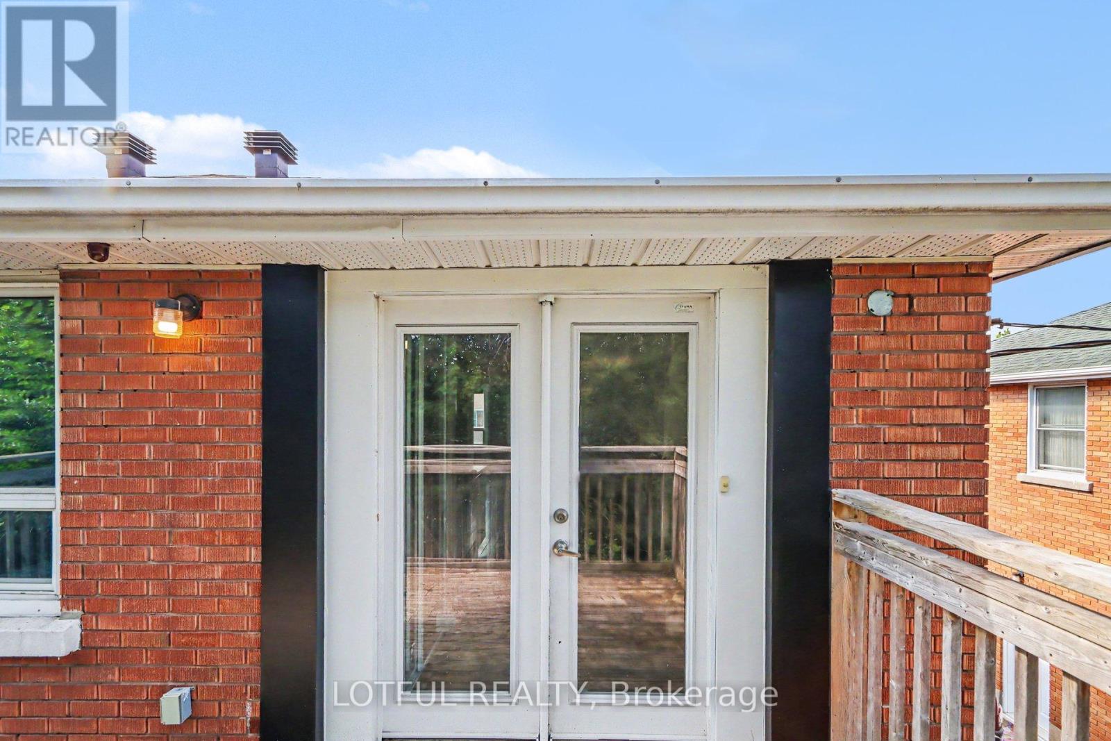 2 Bed, 1 Bath Multi-Family for Rent in Ottawa – 1 – 1107 ALDEA AVENUE, Ottawa – MLS# X13506928 - Image 11