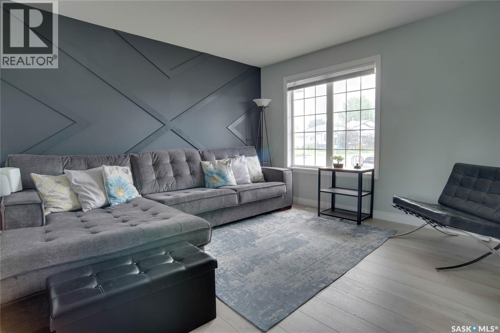 223 Rutherford CRESCENT - 11