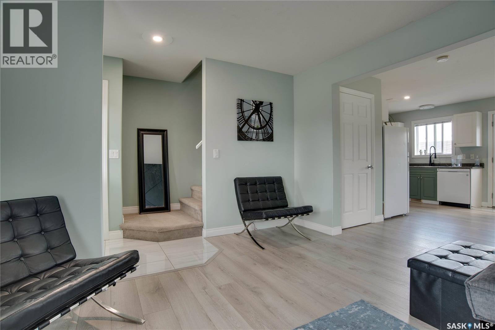 223 Rutherford CRESCENT - 13