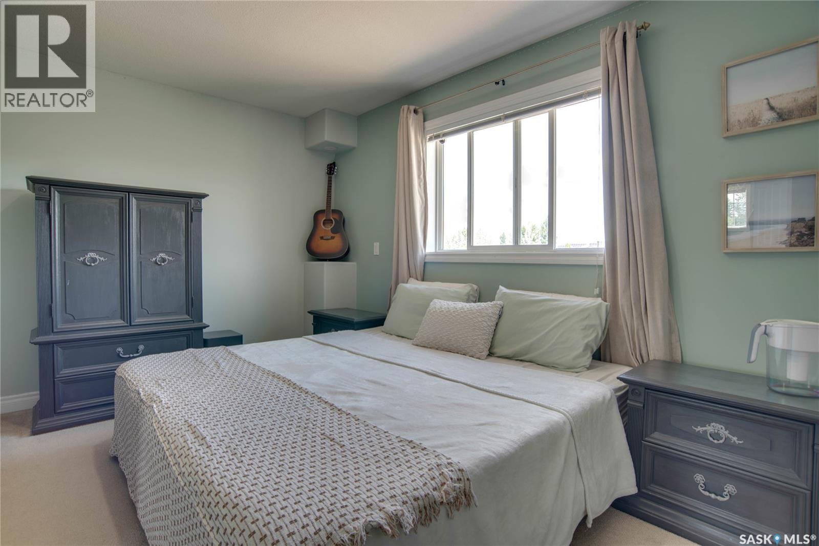 223 Rutherford CRESCENT - 24